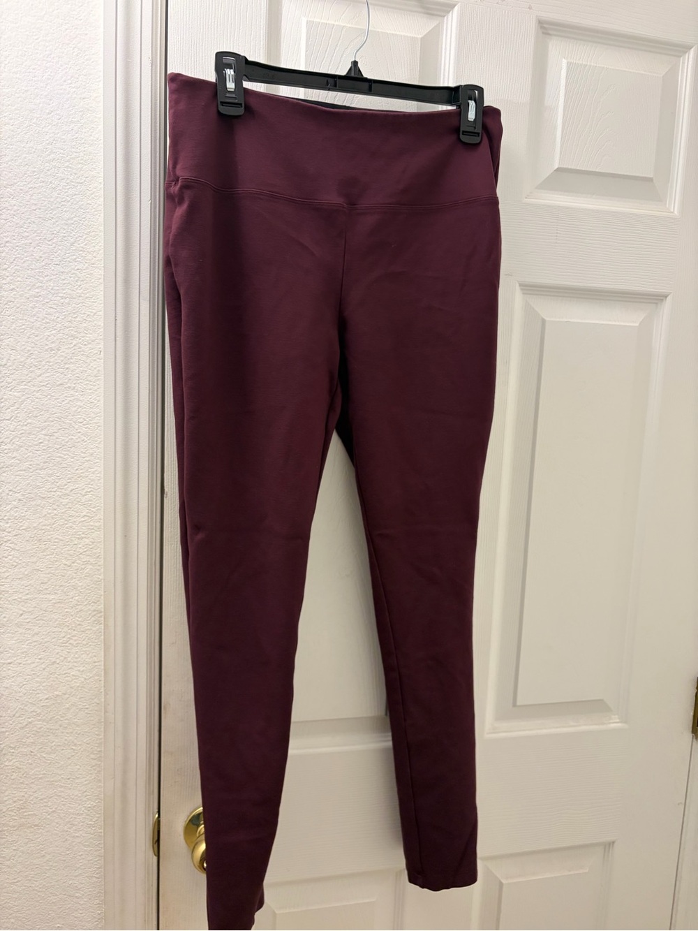 Liz Claiborne Maroon High-Waist Leggings